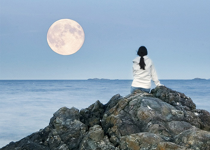 ÚPLNĚK VE VODNÁŘI