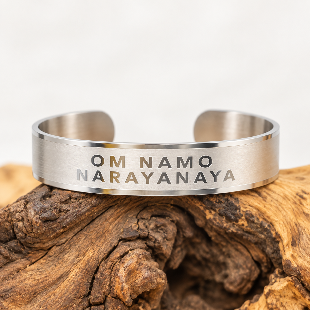 Náramek Om Namo Narayanaya